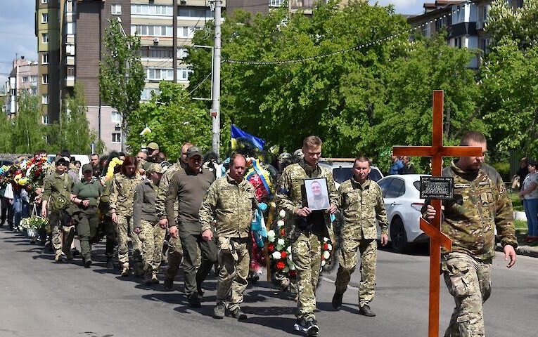 Українська громада попрощалася із загиблим 7 травня у Бахмуті бійцем