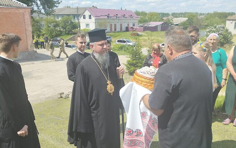 Епіфаній відвідав парафію на Обухівщині, котра рік тому порвала з “русским миром”