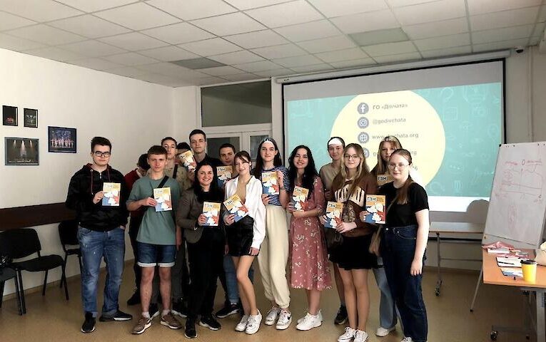 В обухівському ліцеї говорили на інтимні теми: контрацепцію, вагітність, інфекції