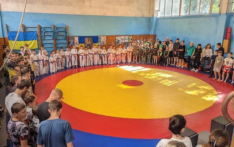 В Обухові відбулися змагання з кікбоксингу: місцевий клуб виборов командний кубок