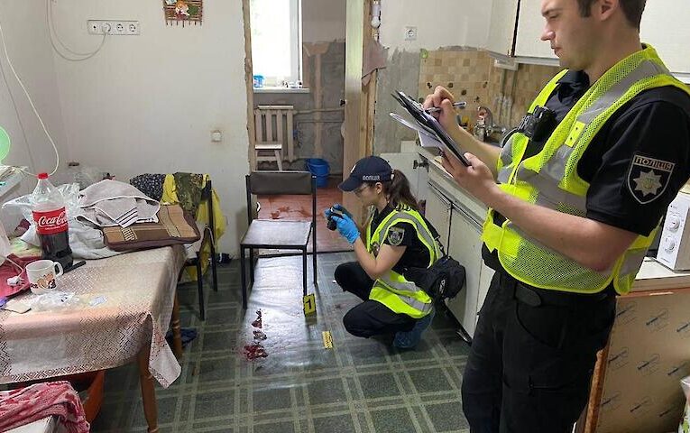 Мешканцю села на Обухівщині відірвало руку: намагався розібрати запал для снаряда
