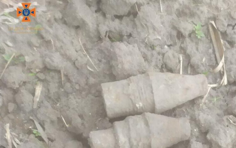 Небезпечна знахідка в полі: підозрілий предмет виявили на Бориспільщині