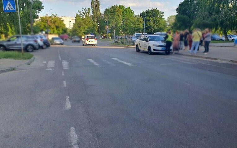 У Білій Церкві під колеса автомобіля потрапили двоє дітей