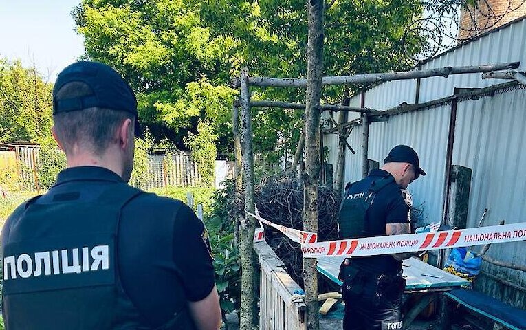 Нещасний випадок на Броварщині: чоловік підібрав гранату та мало не втратив руку