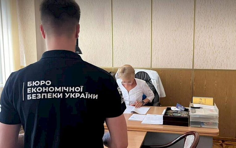 На Київщині службові особи чотирьох медичних закладів привласнювали бюджетні гроші