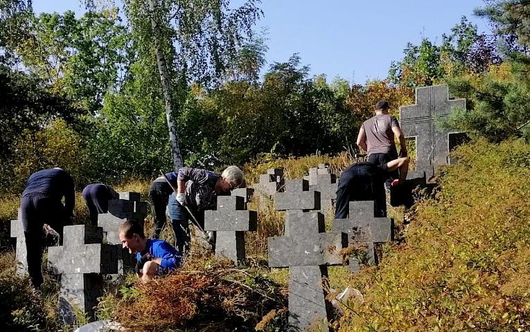 Обухівській варті подякували за прибирання меморіалу Голодомору