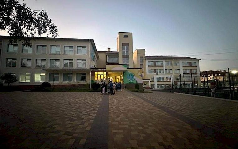 У Софіївській Борщагівці школярка розпилила сльозогінний газ: постраждало 5 дітей