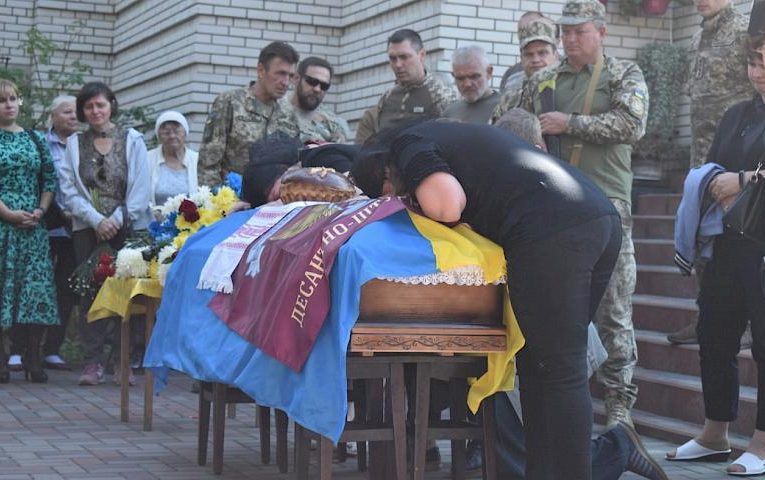 Українська громада провела в останню путь відважного воїна