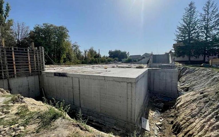 На Броварщині у ліцеї будують нове укриття (фото)