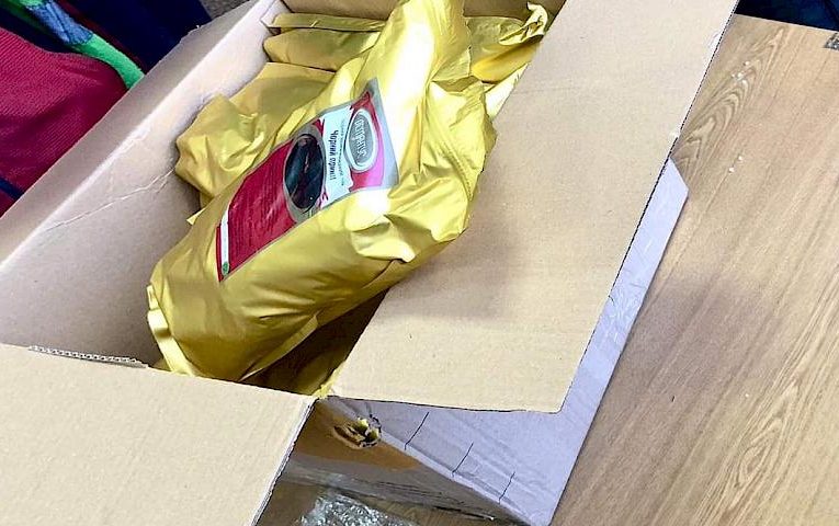 Намагався провести 2 кг наркотиків під виглядом чаю: митники Київщині виявили порушника (фото)