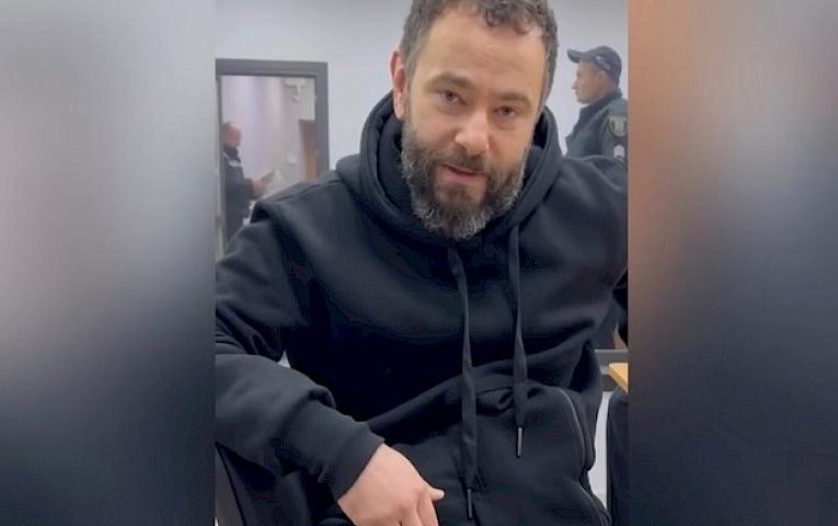 Звинувачений у держзраді нардеп Дубінський вийшов на зв’язок із СІЗО: розповів про “безплатну камеру” і анонсував відновлення відеоблогу