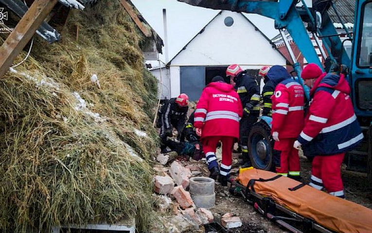 Внаслідок вибуху газу під завалами загинув чоловік (відео)