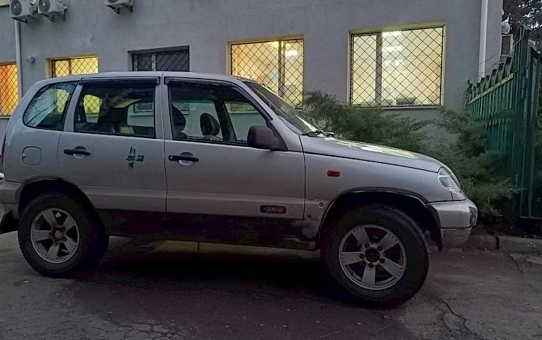 Колектив обухівського суду придбав авто бійцям місцевого тербату