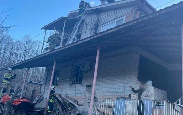 На Обухівщині горів приватний будинок