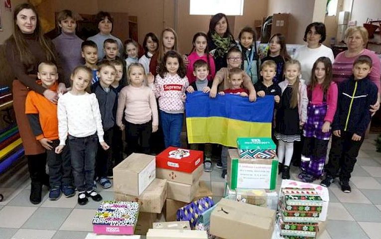 Учні Підгірцівського ліцею зібрали подарунки для воїнів (фото)