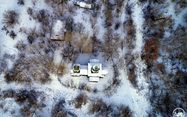 Останню дерев’яну церква Чорнобиля зняли з висоти пташиного польоту