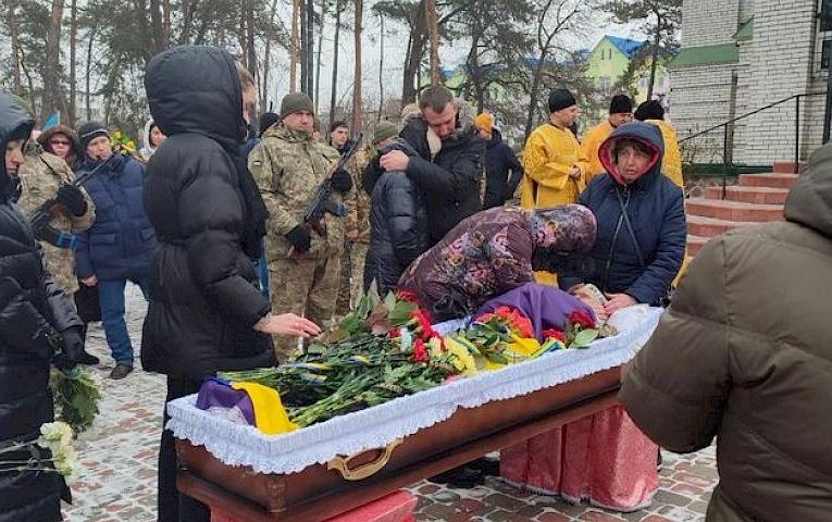 В Українці попорощались з воїном з Донеччини: загинув, захищаючи рідний край