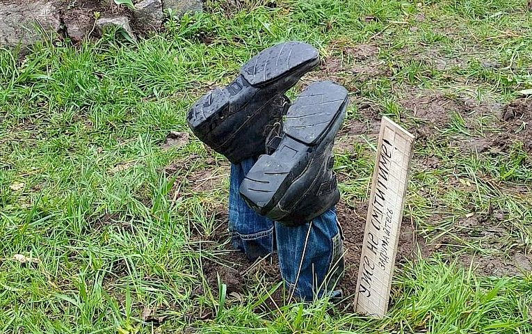 В Обухівській громаді вигадали оригінальний спосіб боротьби зі смітниками (фото)