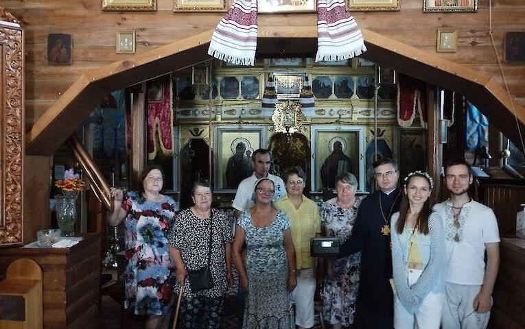 Релігійна громада Обухівщини придбала зарядну станцію для ЗСУ