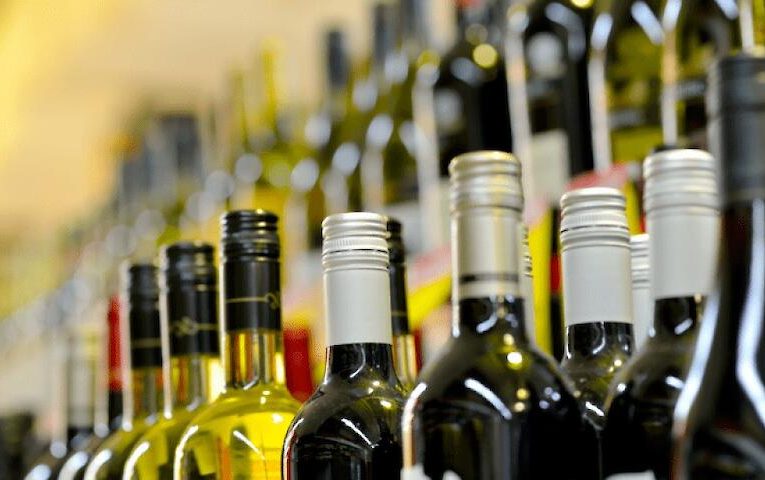 Ще одна громада на Обухівщині скасувала обмеження на продаж алкоголю