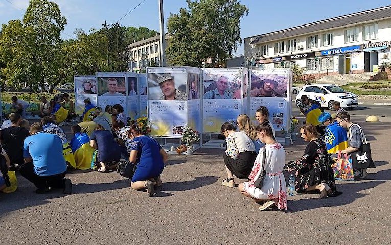 В Богуславі відкрили банерну виставку присвячену Героям російсько-української війни
