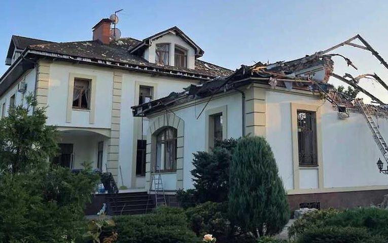 Шахед, у якого закінчилось пальне, зніс пів будинку на Обухівщині