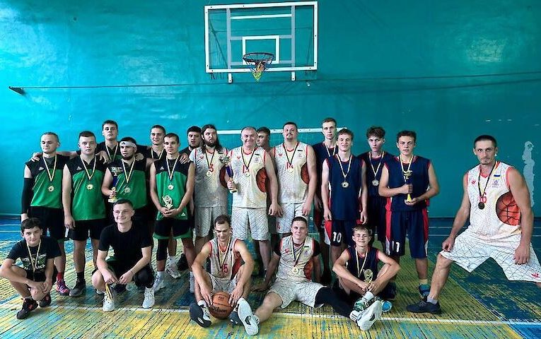 Обухівські баскетболісти здобули перемогу в міжобласному турнірі