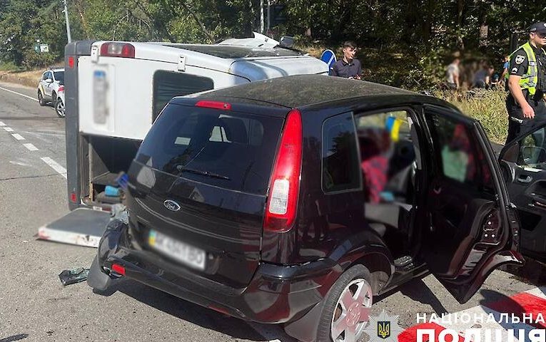 У смертельній автотрощі на Столичному шосе постраждали жителі Обухівщини