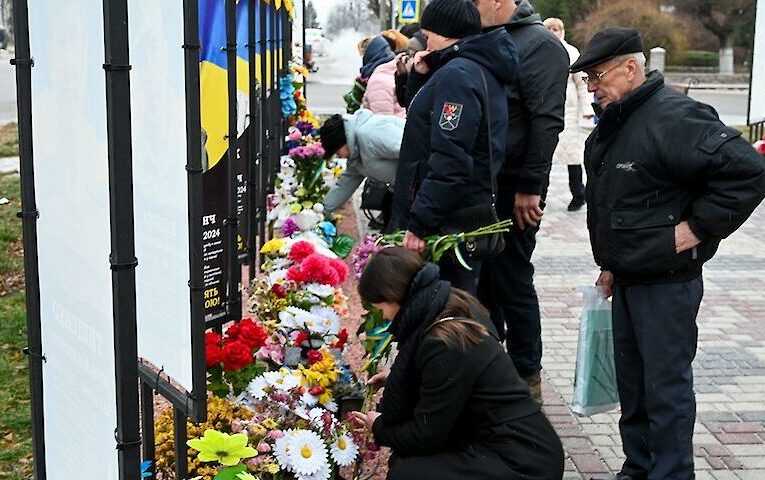 Рідні Героїв Кагарличчини отримали їх почесні відзнаки