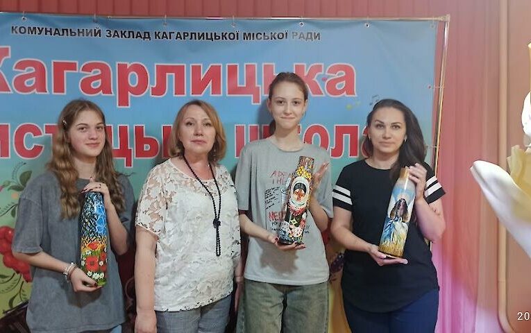 Митці Обухівщини перетворюють гільзи на витвори мистецтва
