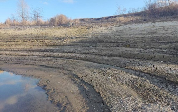 Кам’янське водосховище критично обміліло