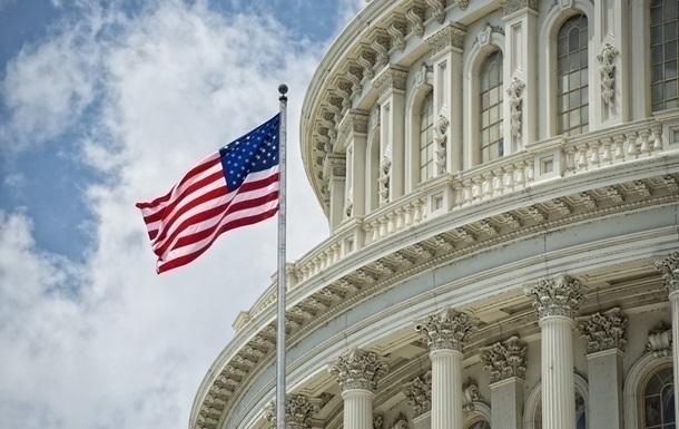 Адміністрація Трампа подала апеляцію на поновлення звільнених службовців