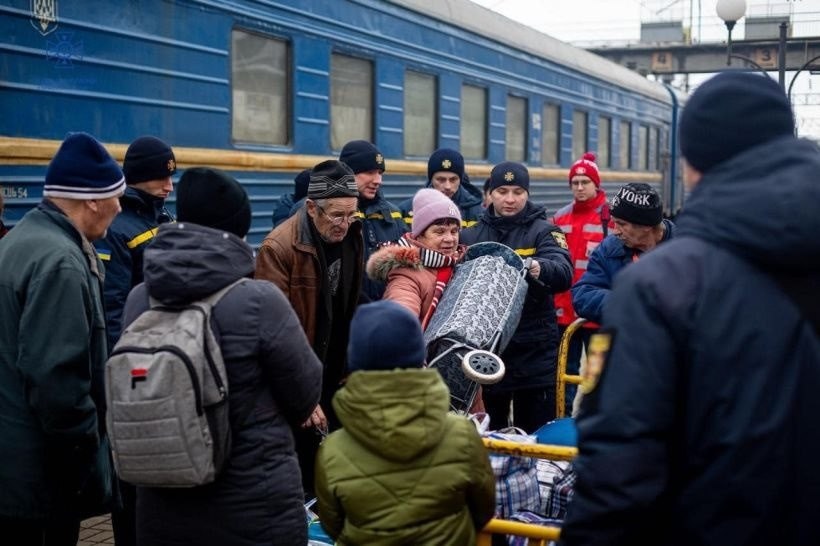 Новини України - На Донеччині посилять примусову евакуацію родин з дітьми