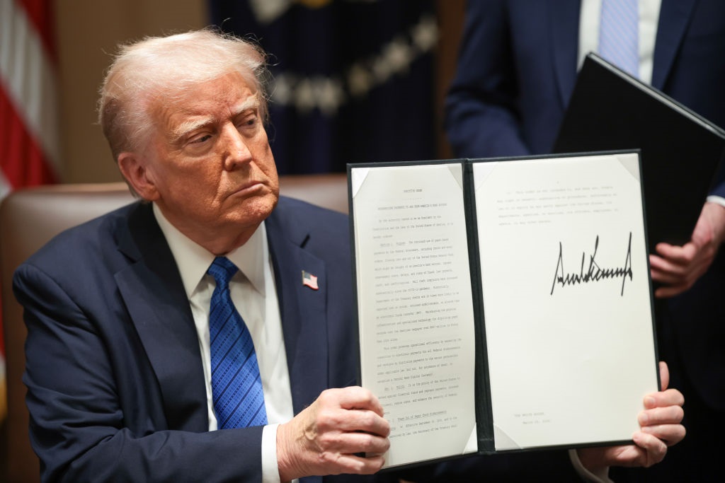 Новини бізнесу - Нові мита Трампа вдарили по акціям автовиробників