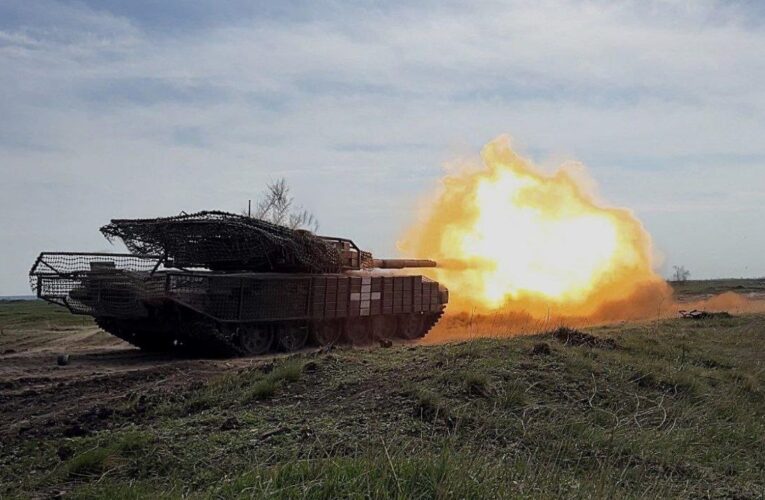 Росіяни атакують на 12 напрямках – Генштаб