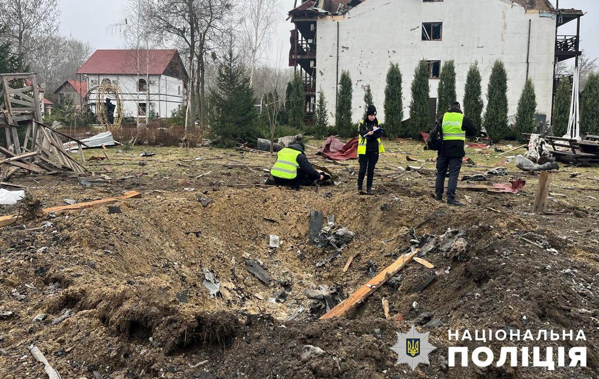 Новини України - Росіяни зруйнували базу відпочинку на Сумщині