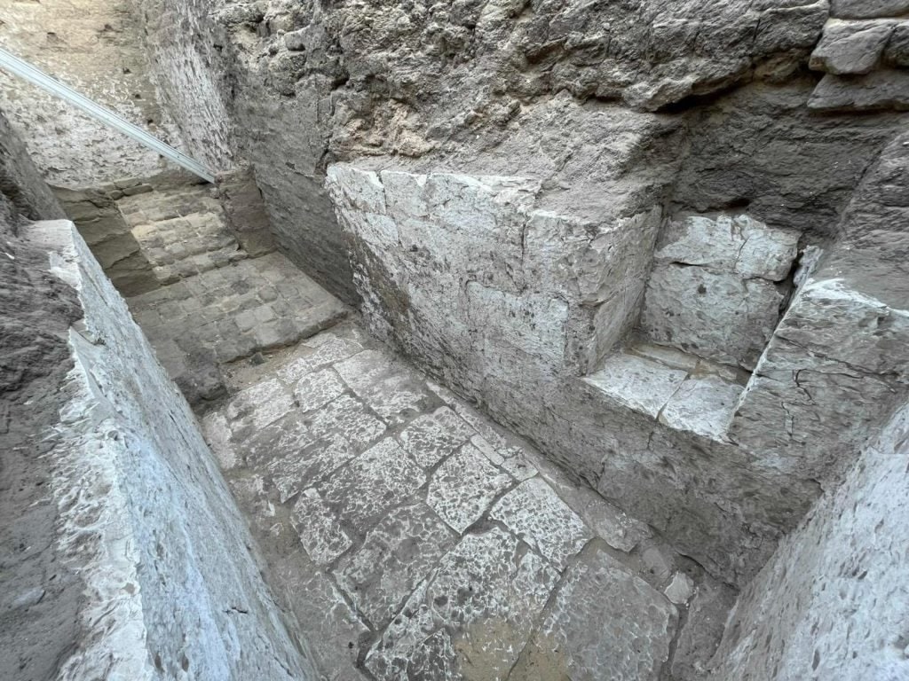 Технології - В Єгипті знайшли гробницю невідомого царя