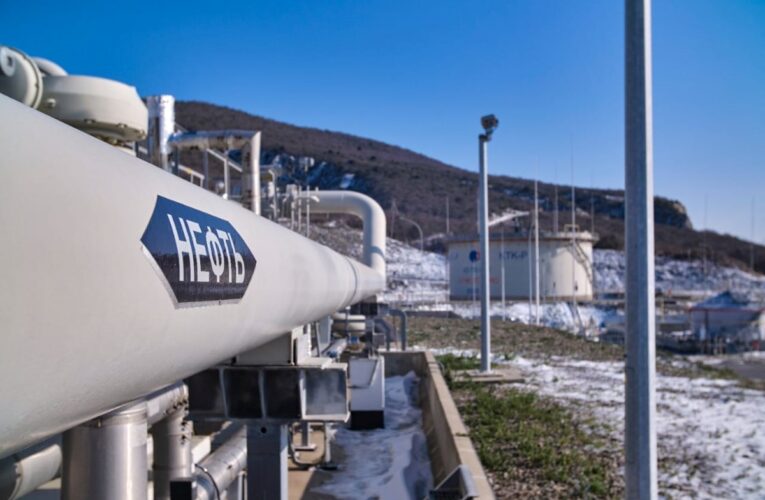 Росія обмежила постачання казахстанської нафти у відповідь на санкції
