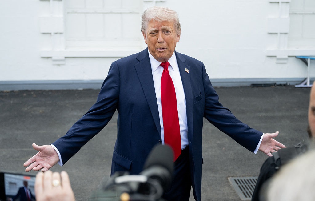 Новини світу - Трамп заявив, що за 100 днів "побив усі рекорди" попередніх адміністрацій