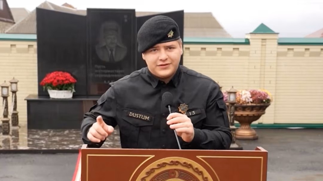 Новини світу - У сина Кадирова виявилось інше ім'я та два паспорти - ЗМІ
