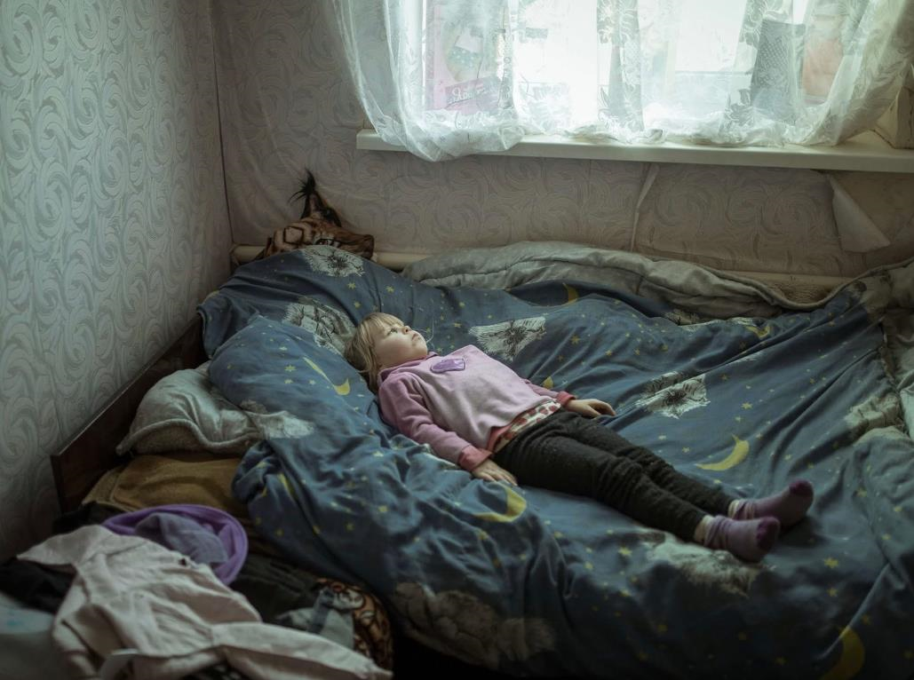 Новини світу - У World Press Photo перепросили за фото української дитини та солдата РФ