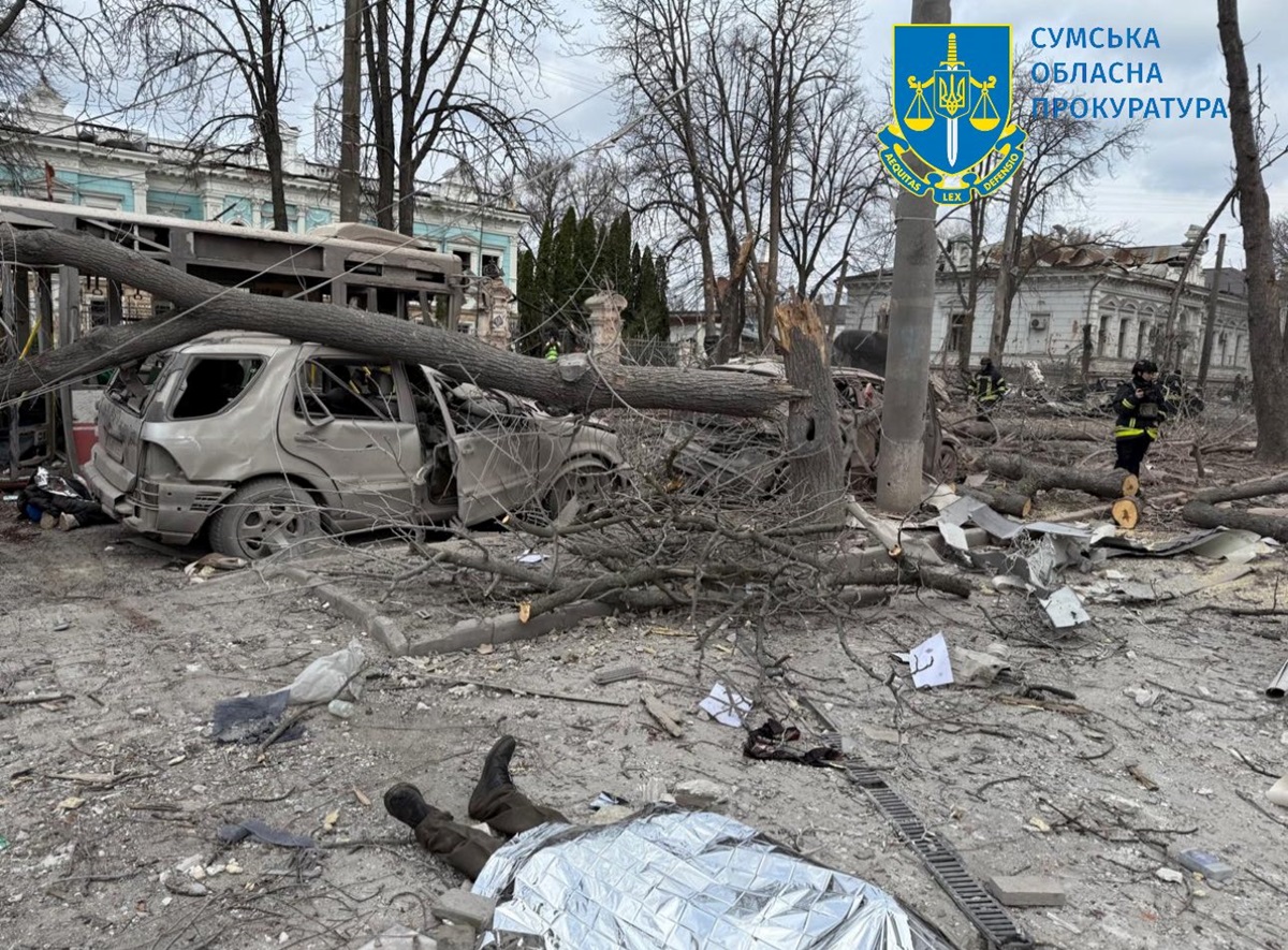 Новини України - Удар по Сумах: 21 загиблий та понад 80 поранених