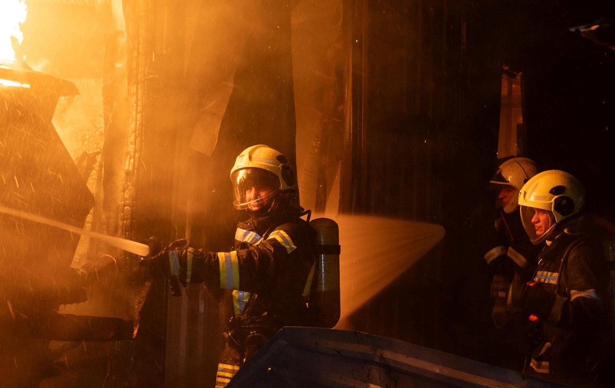 Новини Києва - В Києві ліквідували пожежу площею 1500 кв.метрів