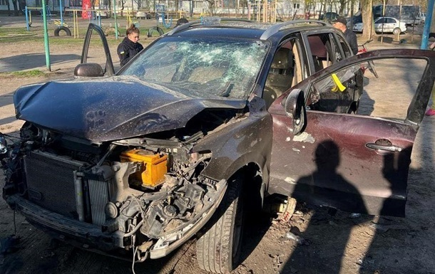 Вибух авто у Дніпрі: поранений посадовець помер