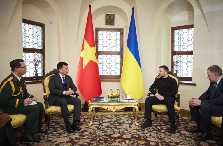 Зеленський прийняв вірчі грамоти від послів Португалії, Кореї та В’єтнаму