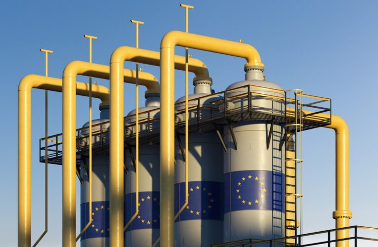 Газові сховища ЄС заповнені лише на третину
