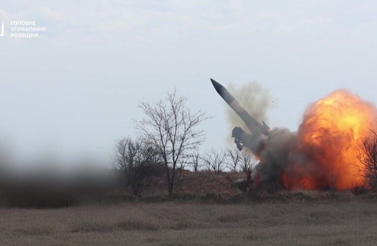 ГУР показало, як б’є ракетами С-200 по росіянам