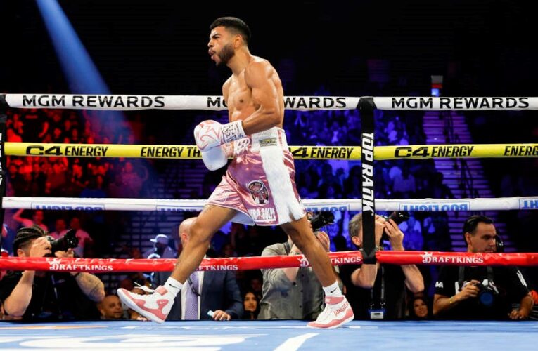 Мураталья переміг у бою за тимчасовий титул IBF і став суперником Ломаченка