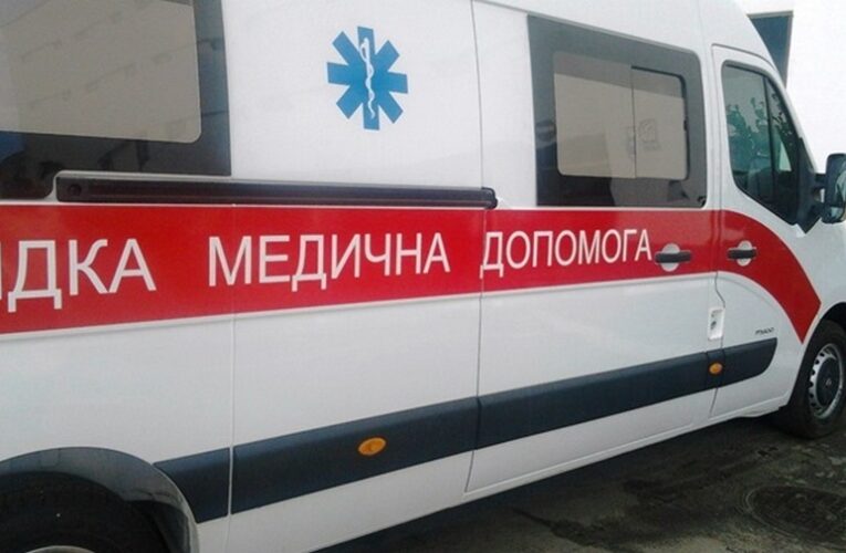 Росіяни скинули вибухівку з дрона на Херсон, є поранені