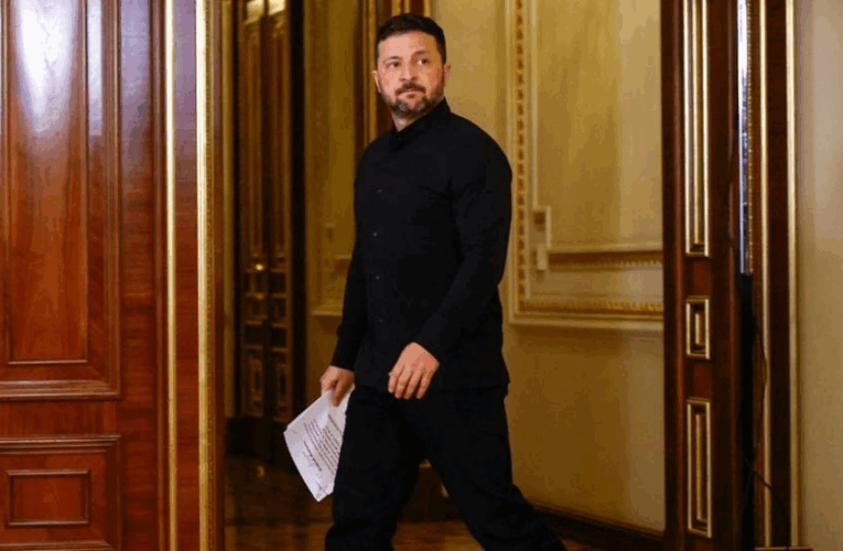 Times підрахувала число закордонних візитів президента Зеленського